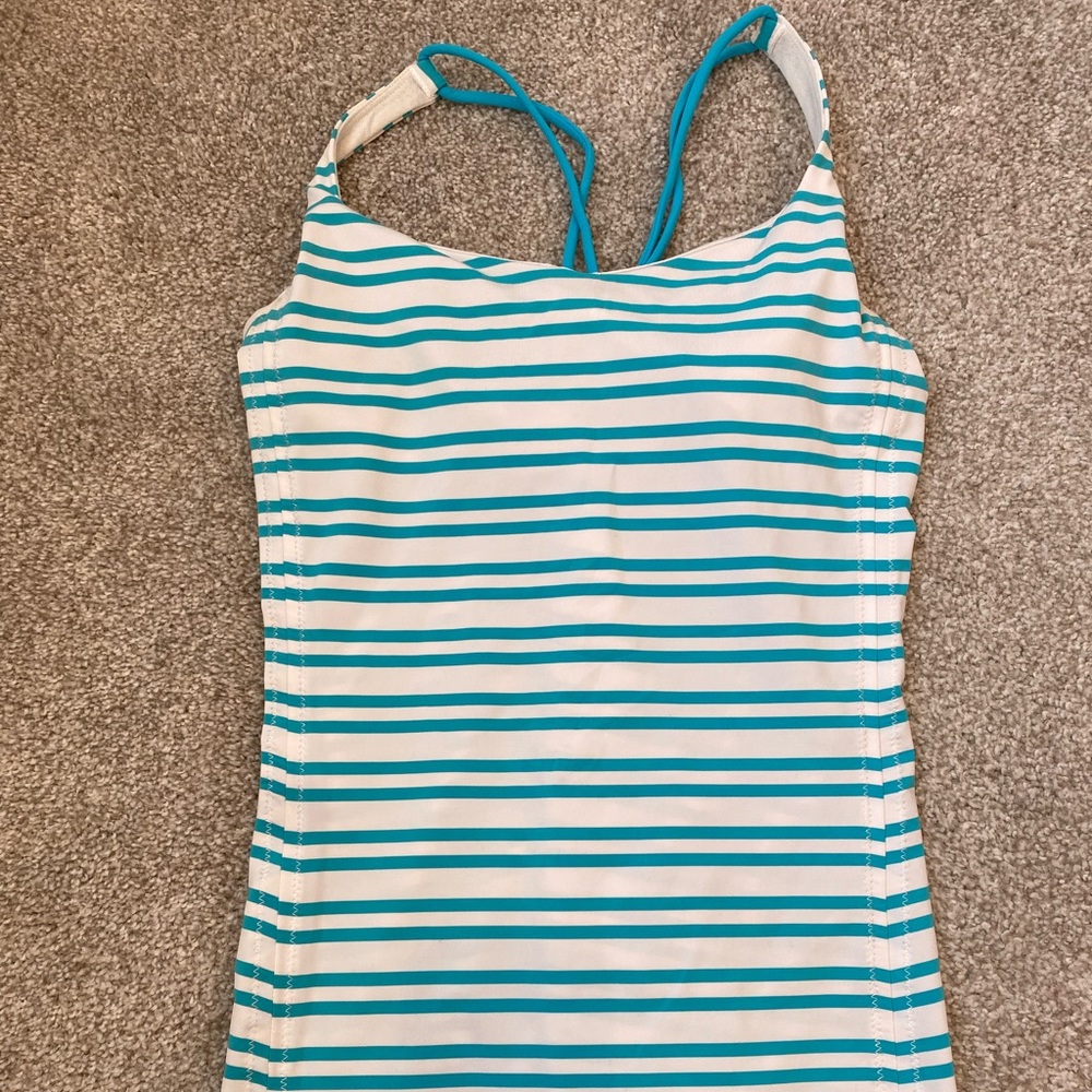 Lululemon Free To Be tank